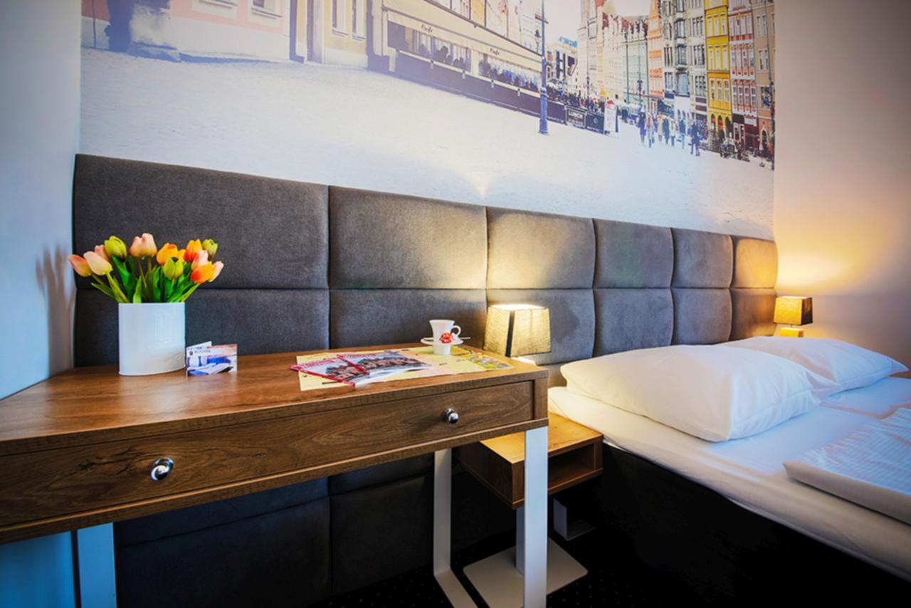 Boogie Aparthouse Old Town วรอตซวาฟ ภายนอก รูปภาพ